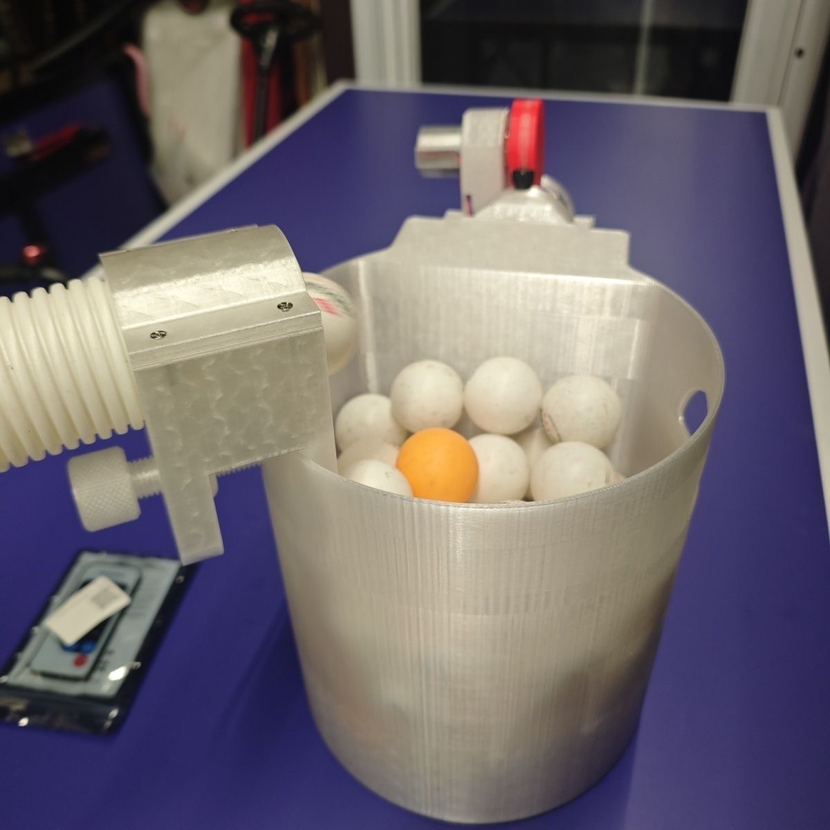 Automatyczna maszyna do podawa – Table Tennis Launcher recenzja i cena